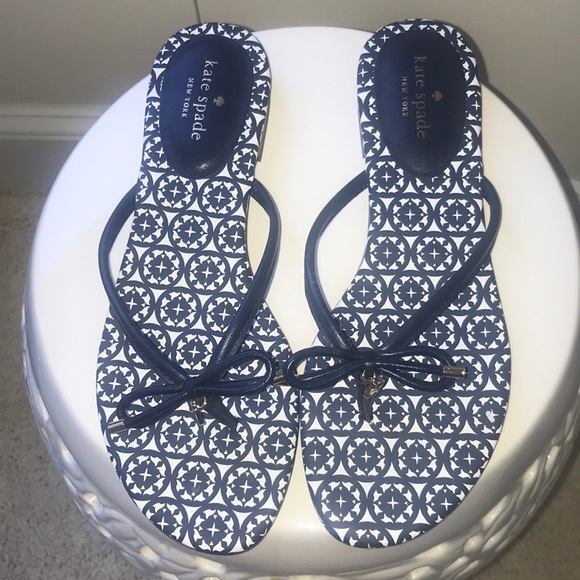 kate spade navy flip flops
